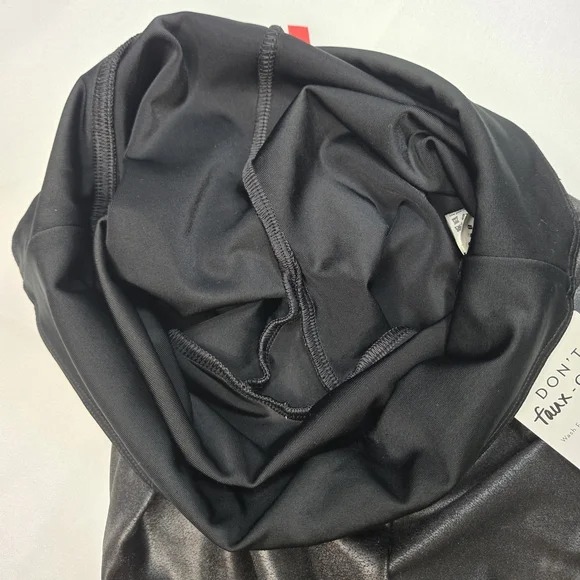 SPANX Shiny Black Leggings NWT SIZE  SMALL - Picture 10 of 12